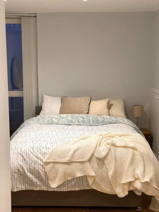 2Bdr Modern Apartment In Hammersmith West Λονδίνο Εξωτερικό φωτογραφία