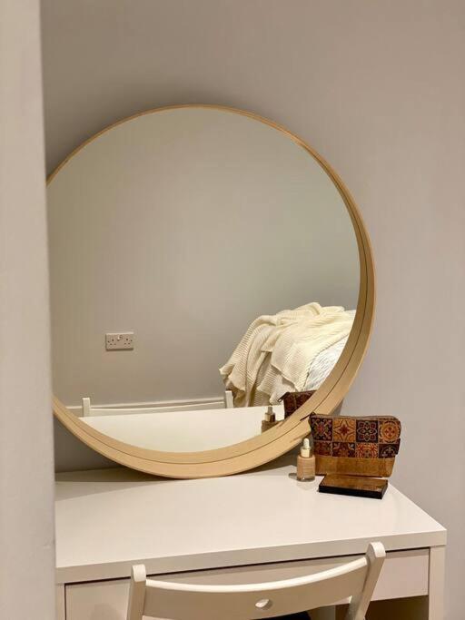 2Bdr Modern Apartment In Hammersmith West Λονδίνο Εξωτερικό φωτογραφία
