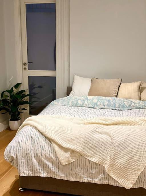 2Bdr Modern Apartment In Hammersmith West Λονδίνο Εξωτερικό φωτογραφία