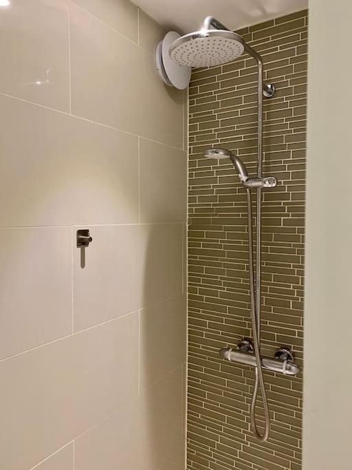 2Bdr Modern Apartment In Hammersmith West Λονδίνο Εξωτερικό φωτογραφία